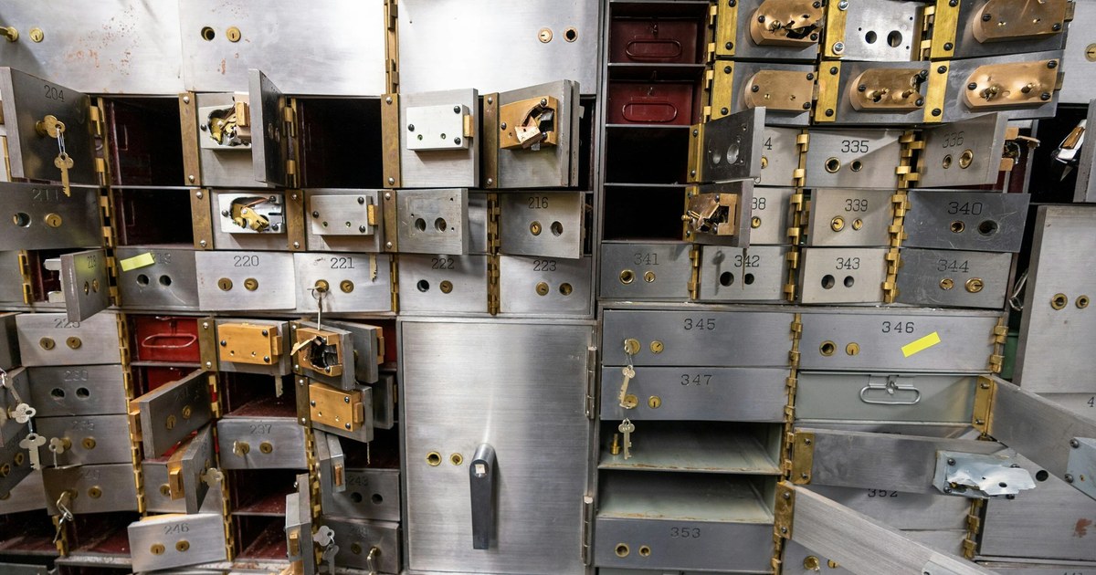 81 Tola of Gold Vanished From a Bank Locker: The Multan Case That Should Worry Every Locker Holder